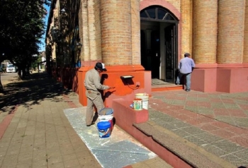 INTERVIENEN PARA EMBELLECER El TEMPLO