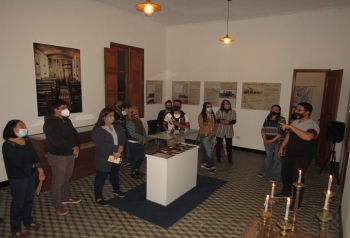 HIST&Oacute;RICA MUESTRA DE VESTUARIOS DE LA VIRGEN DEL ROSARIO