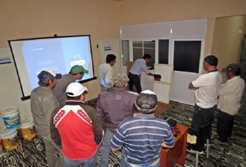 ALBA&Ntilde;ILES RECIBEN CAPACITACI&Oacute;N SOBRE REVESTIMIENTOS