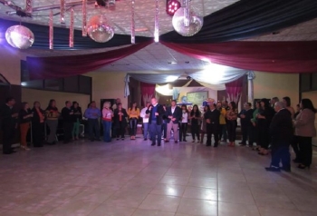 MAESTROS RECIBEN SU D&Iacute;A CON UN FESTIVO AGASAJO