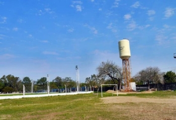 PARA MEJORAR ABASTECIMIENTO Y PRESI&Oacute;N DE RED DE AGUA INSTALAN TANQUE 40 MIL LITROS