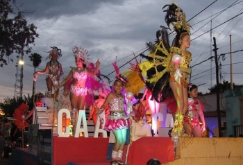 Celebramos Carnavales con mural, caravana y programa virtual