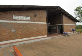 EMBELLECEN ESCUELA PARA ACTO PATRIO