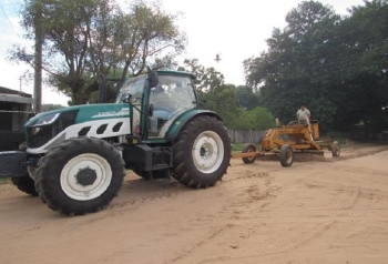 DESPLIEGAN OPERATIVO DE ARREGLO DE CALLES DE TIERRA Y RIPIO