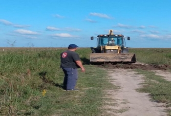 INTERVIENEN PARA REPARACI&Oacute;N DE CAMINO VECINAL EN TIMBO COR&Aacute;